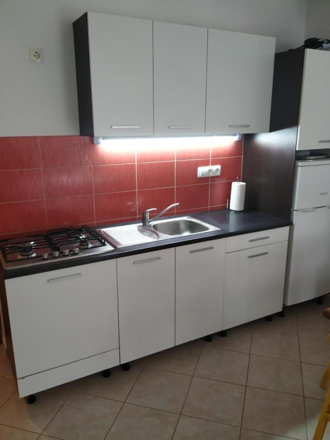 Studio Apartman Violeta II - 50M From The Beach โตรกีร์ ภายนอก รูปภาพ