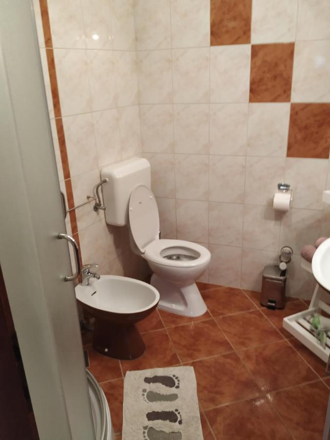 Studio Apartman Violeta II - 50M From The Beach โตรกีร์ ภายนอก รูปภาพ